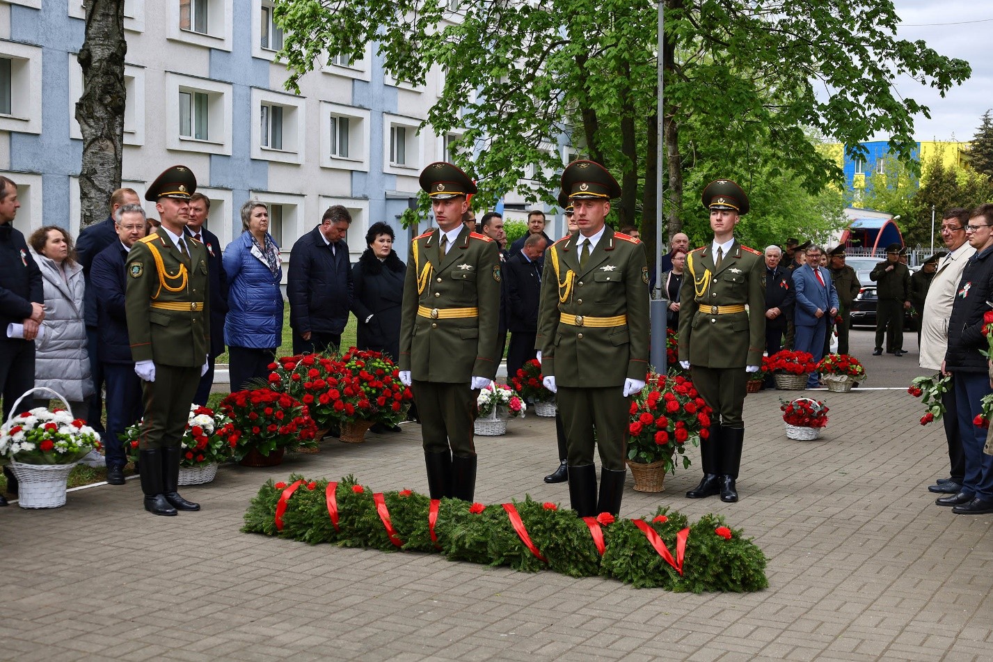 Первый слайд